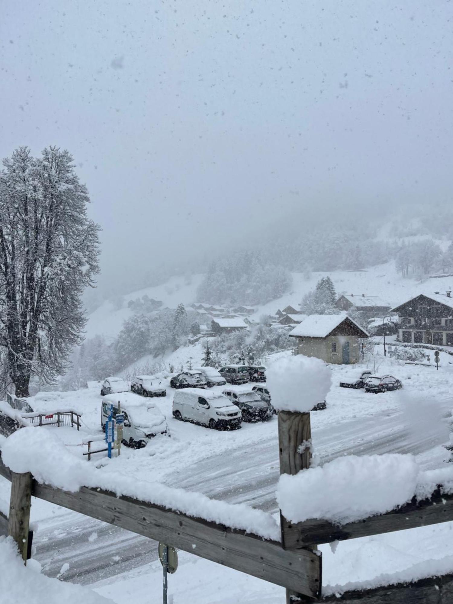 Hotel Le Montblanc Flumet Exterior foto
